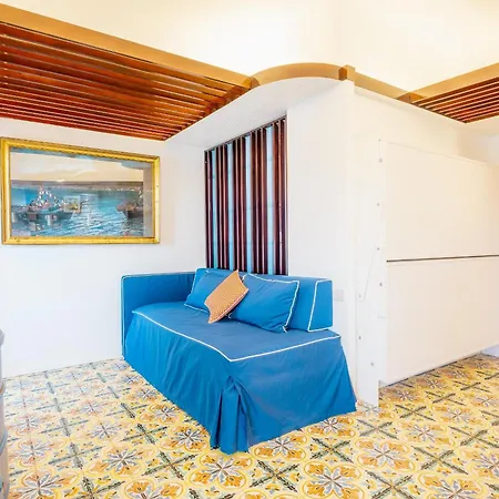 Round House Apartment *